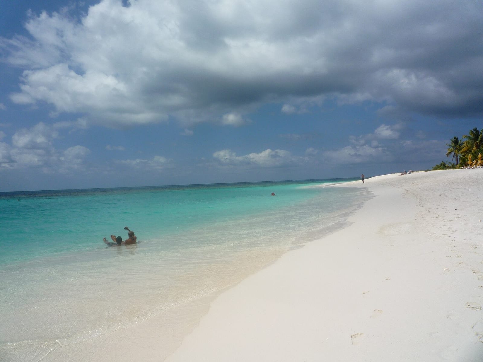 Anguilla — Anguilla Shoal Bay is the BEST beach in the Caribbean. - panoramio.jpg