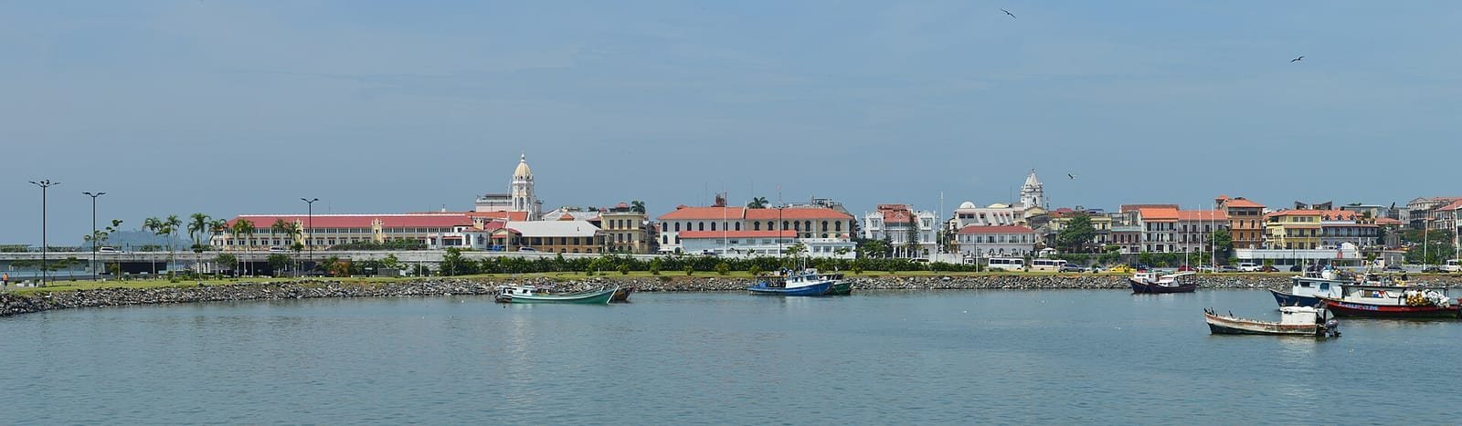 Panama — Panama Casco Antiguo panorama.jpg
